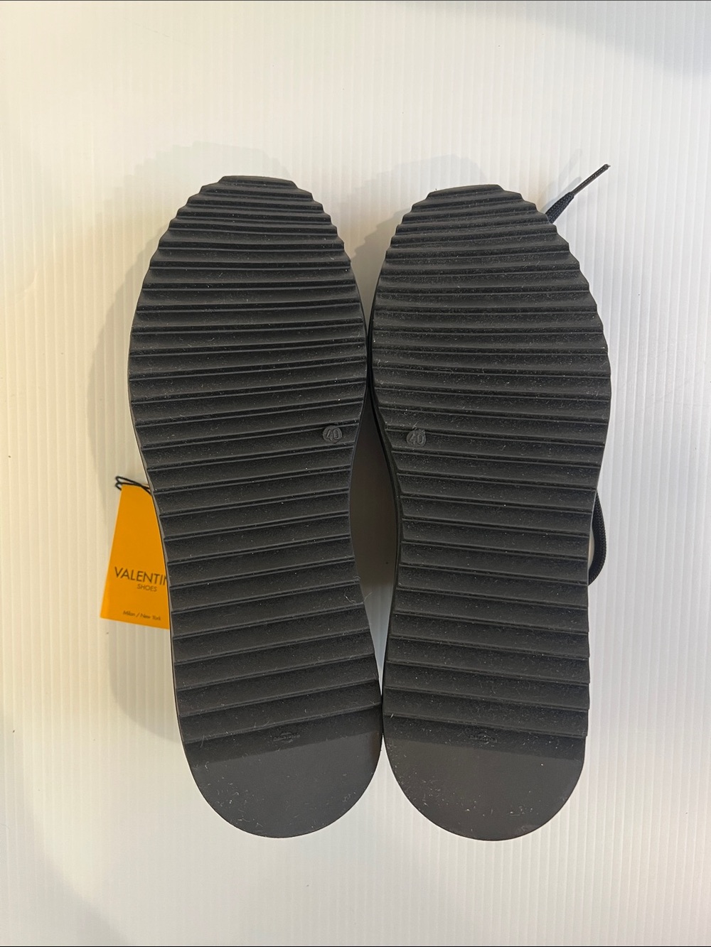 New Valentino Women’s Black Sneakers with Gold Logo in Size 10 - Picture 6 of 6
